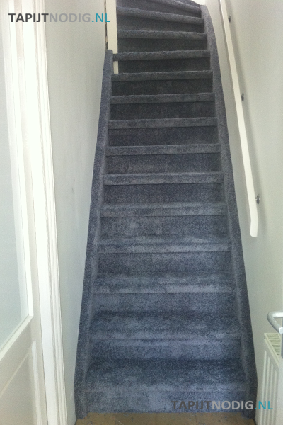 Uw trap bekleden met tapijt van het merk Desso